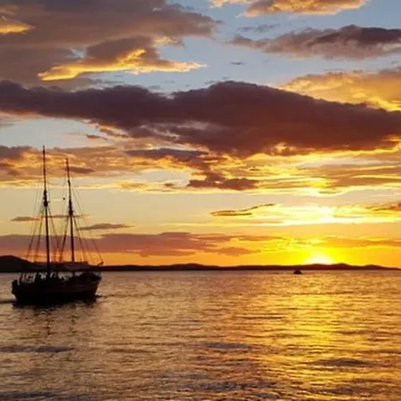 Relax At 2br Oasis In Apartment Zadar